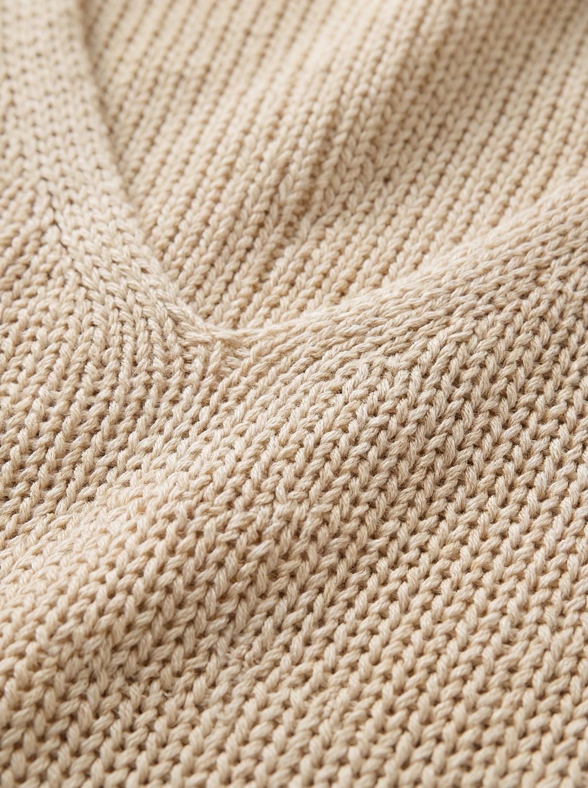 Fenna | Women's Sleeveless V-Neck Knit Top